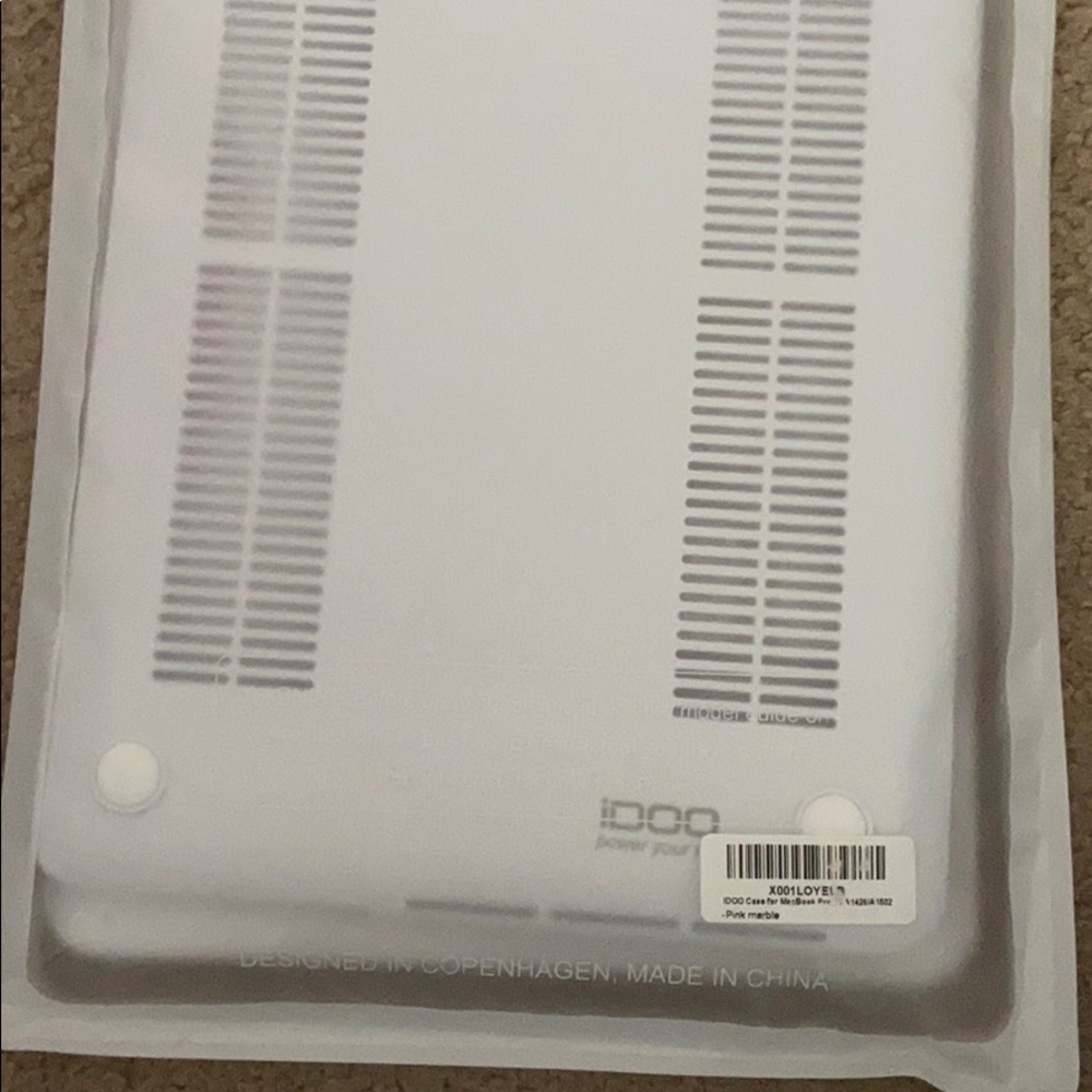 MacBook Pro Case - Picture 2 of 4